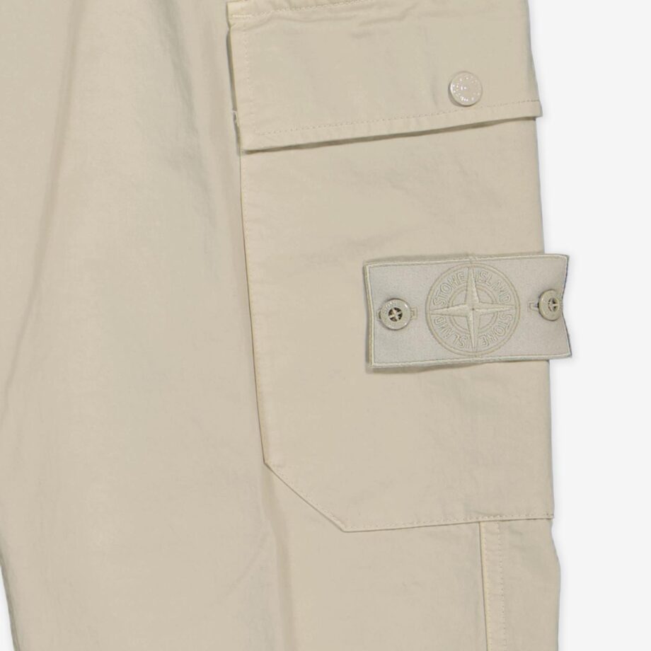 Stone Island Hose mit Seitentasche Ghost Regular Kompass Patch